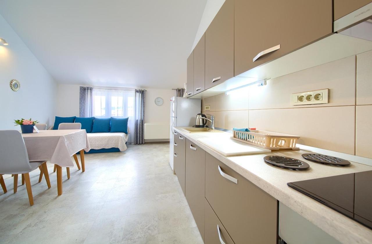 Apartmani Dal Malinska Kültér fotó