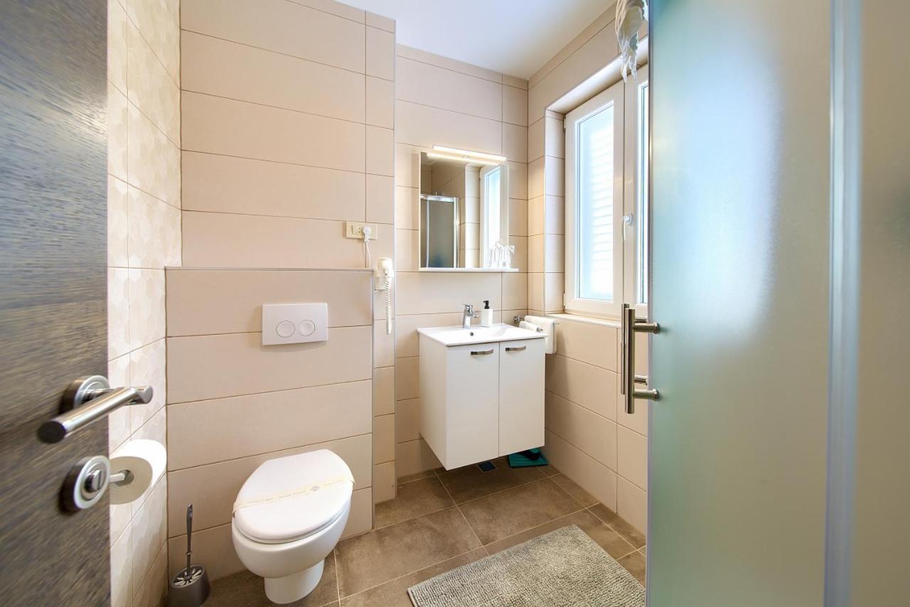 Apartmani Dal Malinska Kültér fotó