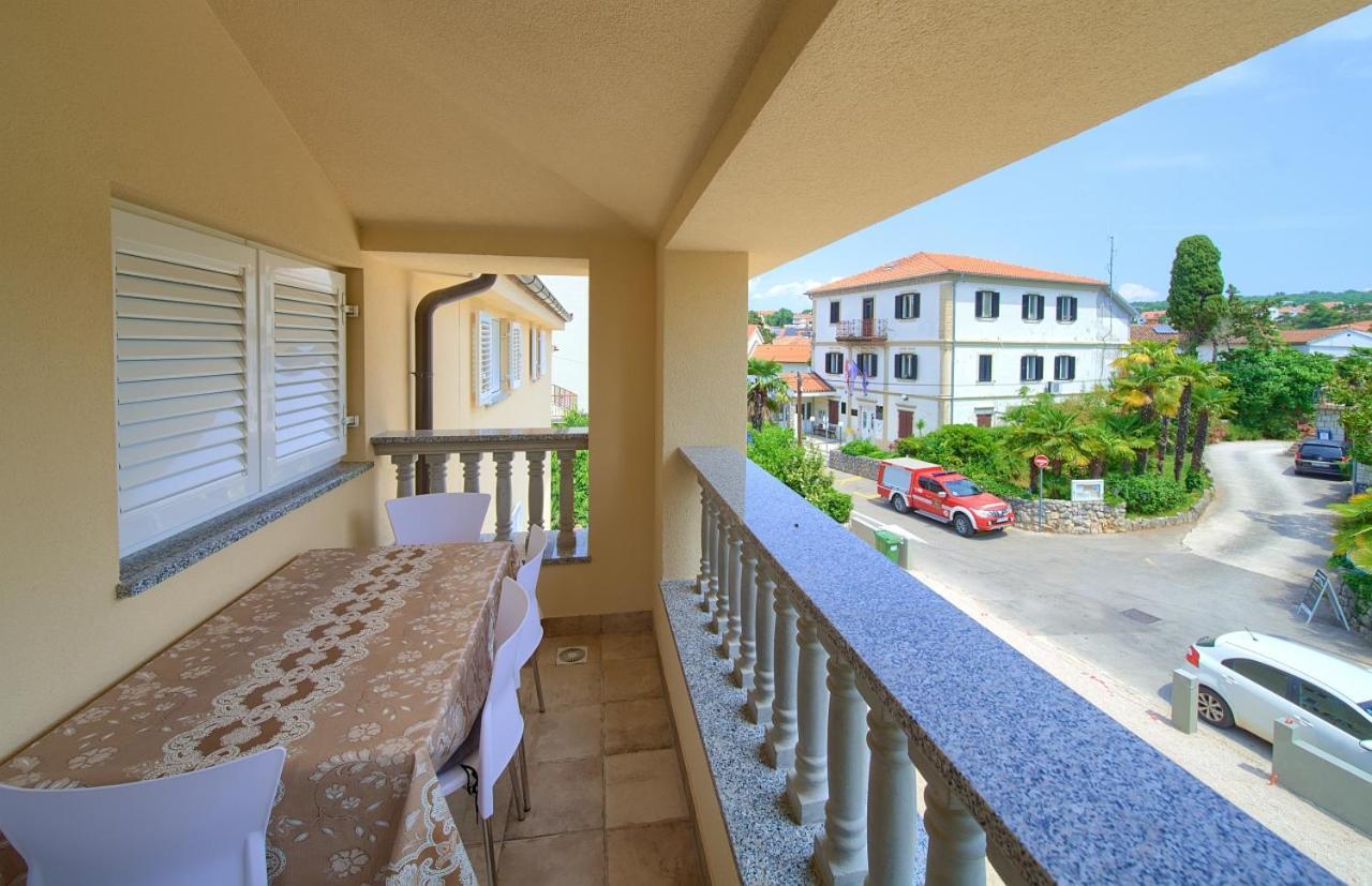 Apartmani Dal Malinska Kültér fotó