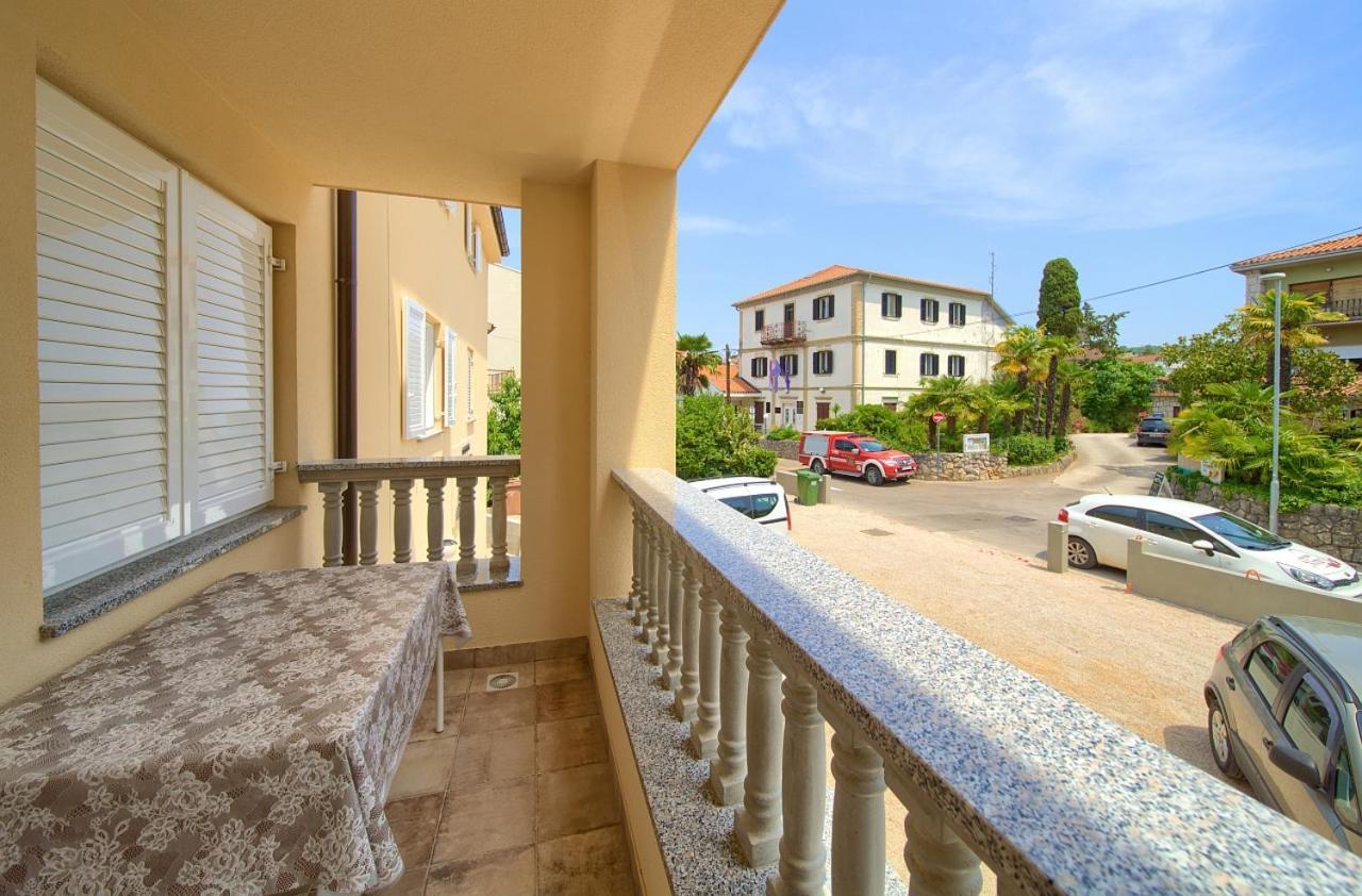 Apartmani Dal Malinska Kültér fotó