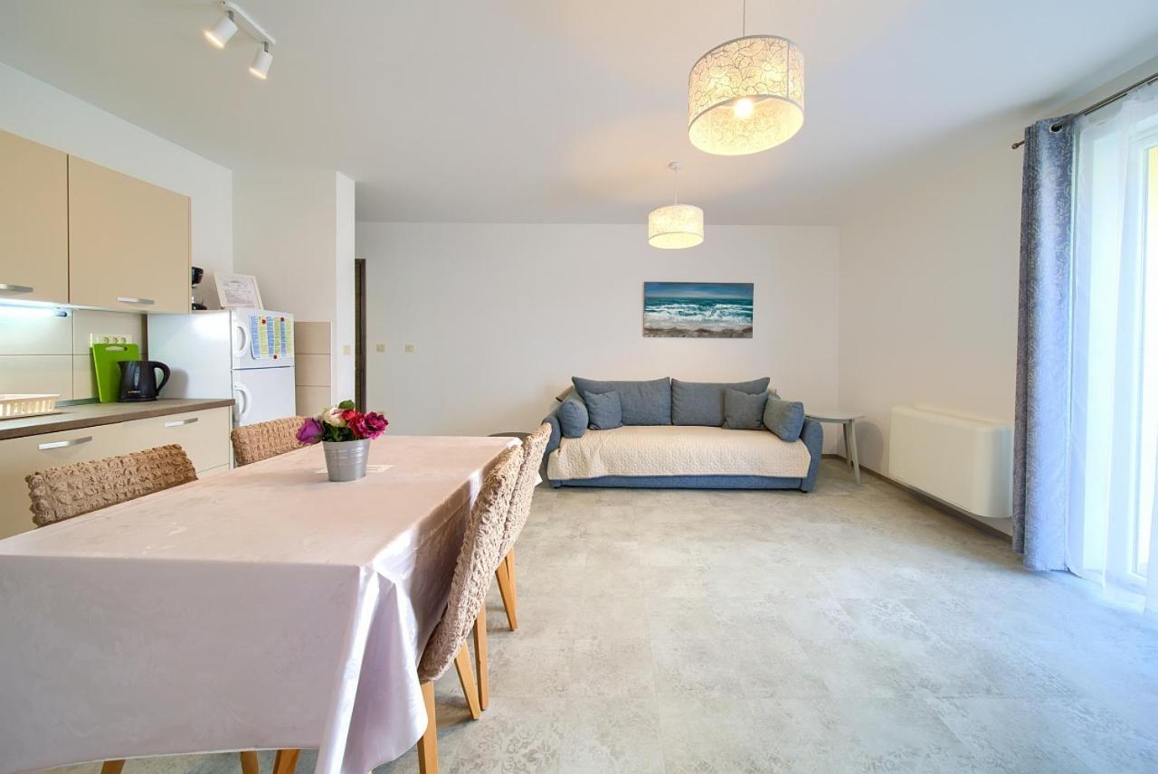 Apartmani Dal Malinska Kültér fotó